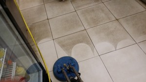 Rapid Carpet Cleaning & Pest Control Pic 3 - Tile Cleaning capalaba