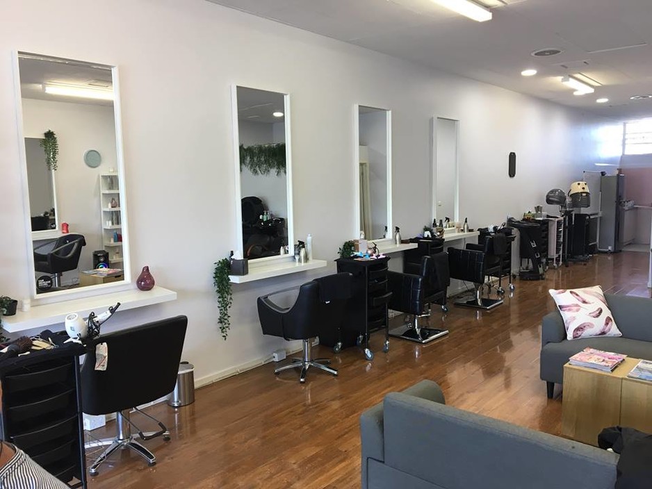 Ullane Salon Pic 1