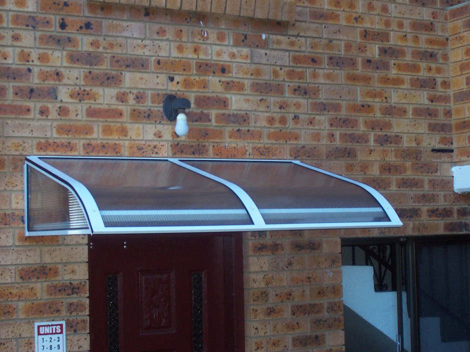 Awesome Awnings Pic 1 - carbolite bullnose with sides