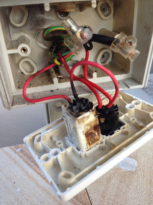 That's Electrical Pty Ltd Pic 3 - We perform all service work for Commercial and Residential If we find a burnt out switch we dont just replace it we get to the bottom of why it burnt out