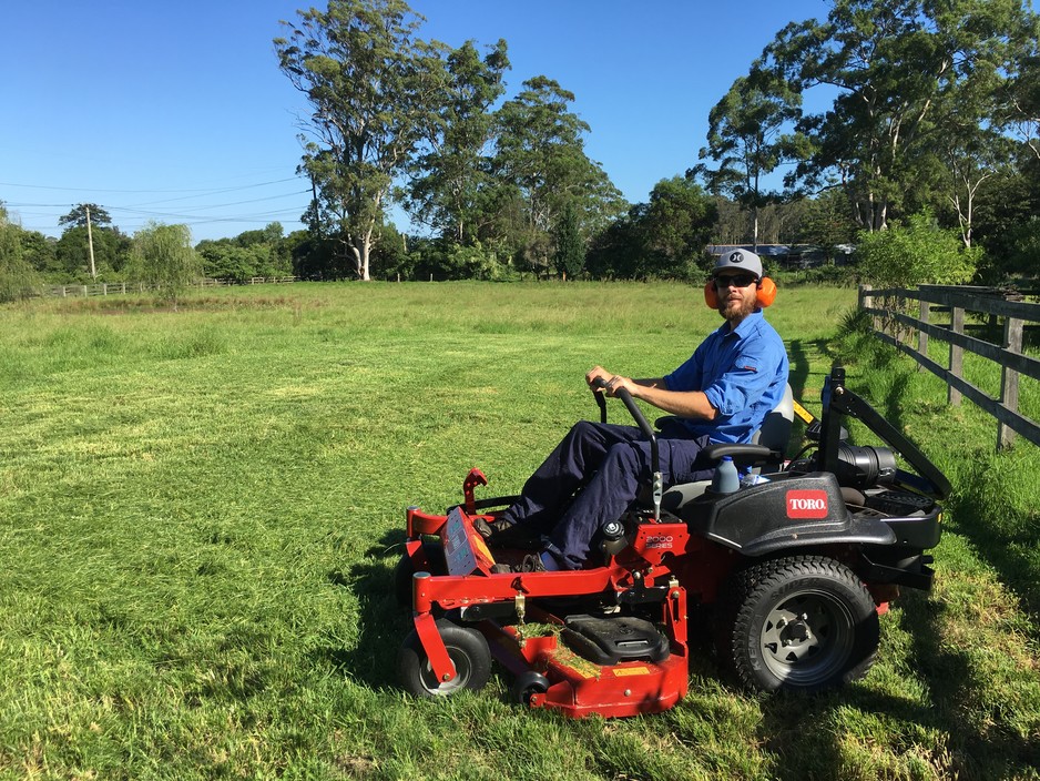 MowerMan Property Maintenance Pic 1 - Acreage Mowing