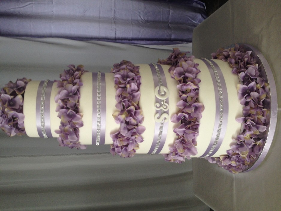 Bayside Cakes Pic 1 - 4 tier Wedding cake