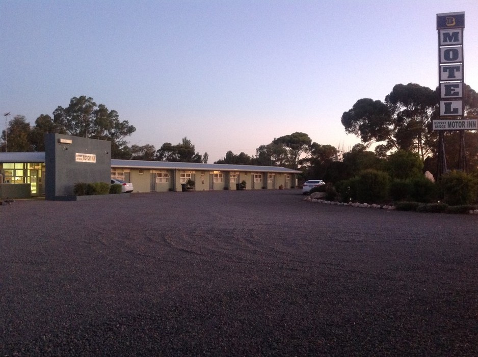 Murray Bridge Motor Inn Pic 1 - A warm welcome always