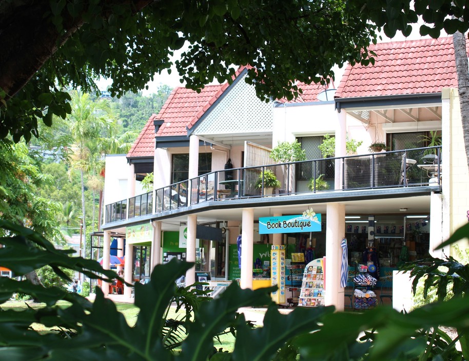 Beach Book Boutique Pic 1 - Welcome to Beach Books