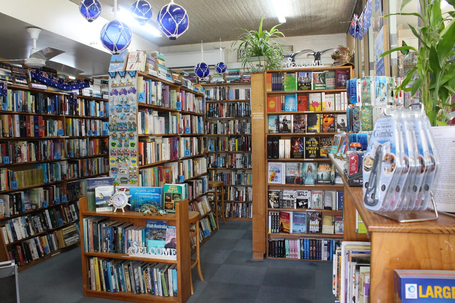 Beach Book Boutique Pic 2 - Over 10 000 NEW and USED books in store