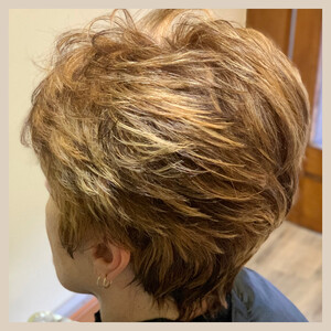 Lito Manandic Hair and Make-up Artist Pic 5 - Ladies short hairstyle with blonde highlights