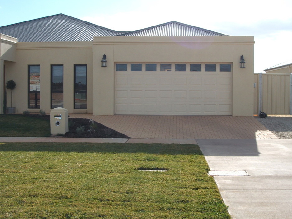 Sunraysia Garage Doors Pty Ltd Pic 1 - Panelift Door with Windows