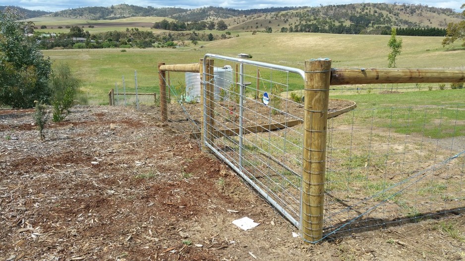 South East Rural Fencing Pic 1 - Treated pine strainer assemblies