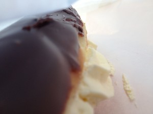 Lovells Bakery Pic 3 - Fingersmothering cream