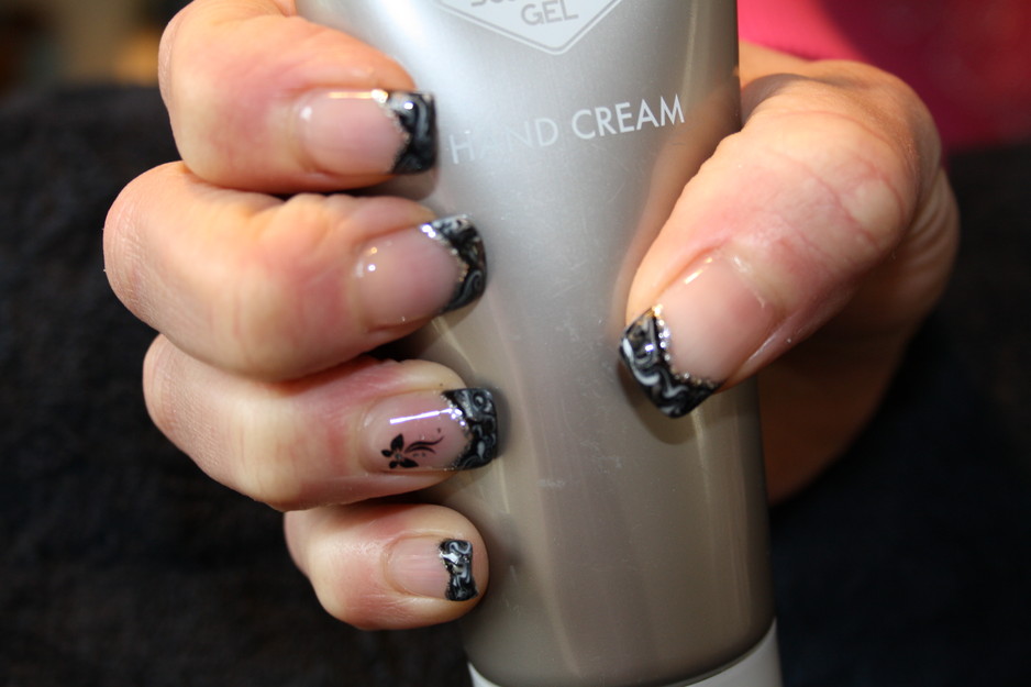 Opulence Beauty Therapy Pic 1 - Bio Sculpture nail art by Michelle Leatham