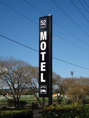 A Raceview Motor Inn Pic 5 - Motel Signage