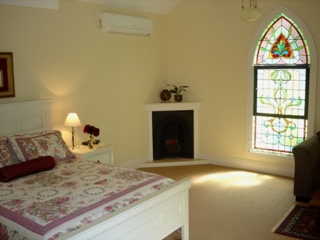 Gulgong B & B &quot;The Old Wesleyan Chapel&quot; Pic 1 - Downstairs Studio