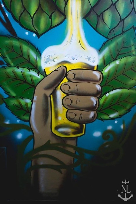 Taps The Valley Pic 1 - The Mural at the Bar