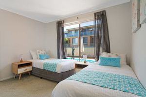 Panoramic Townhouses by Lisa Pic 3 - Single Bedroom 1