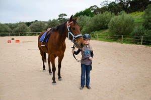 Autour Park Riding School Pic 3