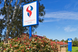 Carrum Downs Motel Pic 2 - Street view