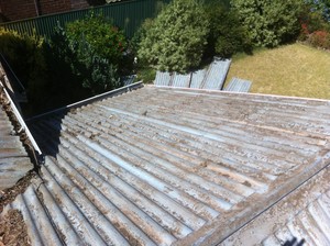 Royalty Roofing Pic 2 - Old sheeting being removed