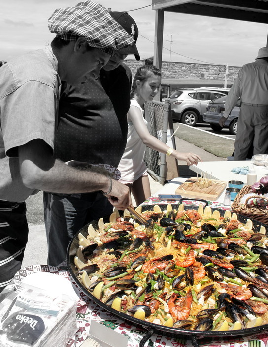 Paella Show Catering Pic 1 - Serving time