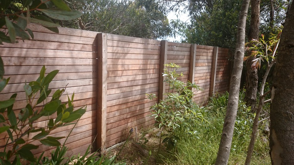 High Tide Fencing Pic 1 - Horizontal Merbau