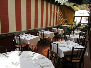 Il Vicolo Courtyard Restaurant Pic 4