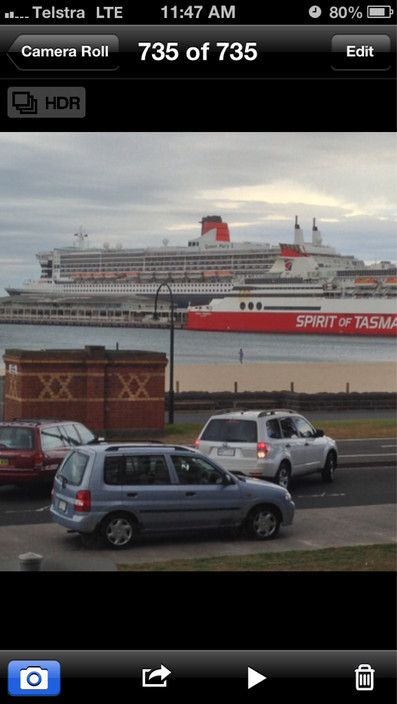 Cafe Zest Pic 2 - QUEEN MARY 2 In port today