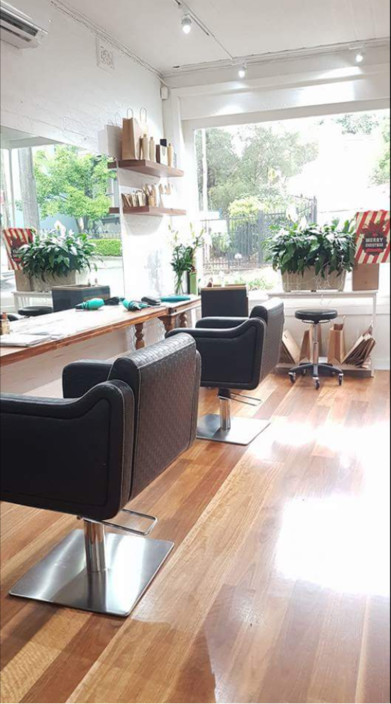 Organico Salon Pic 1