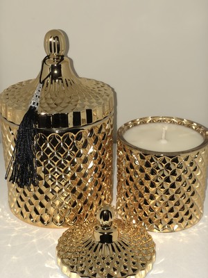 Flawless Candles Pic 4 - Gold medium and large geometric candles