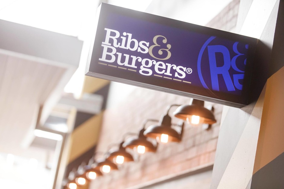 Ribs & Burgers Woolloongabba Pic 1