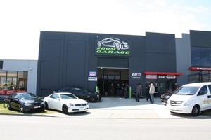 Zoom Garage Pic 3