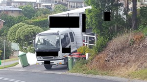 Adept Investigations & Security Pic 4 - Wife removing possessions whilst husband at work