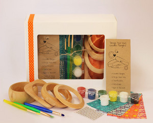 myHoopla Pic 2 - Girls DIY Bangle Craft Kit from myHoopla