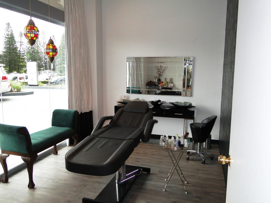 Lotus Beauty Lounge Pic 1 - Brow threading room