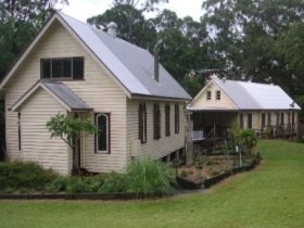 Glasshouse Mountains Eco-lodge Pic 1 - Glasshouse Mountains EcoLodge