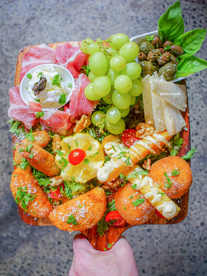 Mama Rosy's Pic 5 - Antipasto platter from heaven