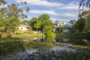 The Ashram Mount Eliza Pic 3 - Ashram Garden