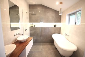 Highgrove Bathrooms Underwood Pic 5