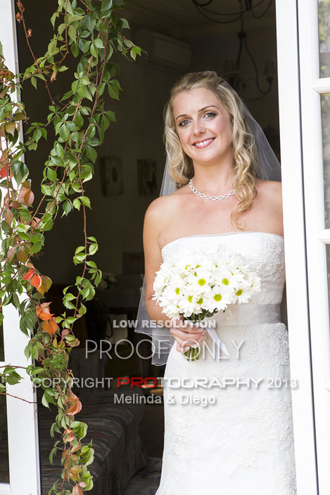 The Flowergirl Pic 1 - Daisy bridal bouquet