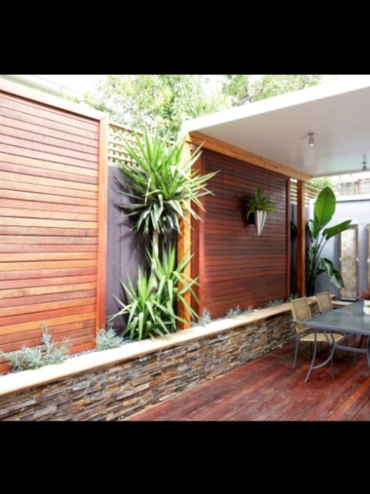 Ultimate Decking & Home Maintenance Pic 1