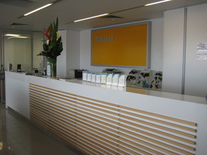 Metro Renault Pic 4 - Metro European Renault Showroom