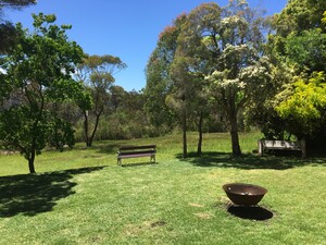 Kookaburra Retreat Pic 3 - Backyard