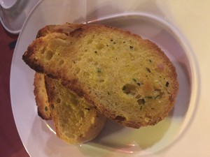 Piccolo Mondo Pic 2 - garlic bread