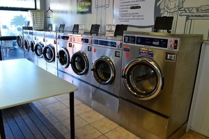 Capalaba Laundromat Pic 3