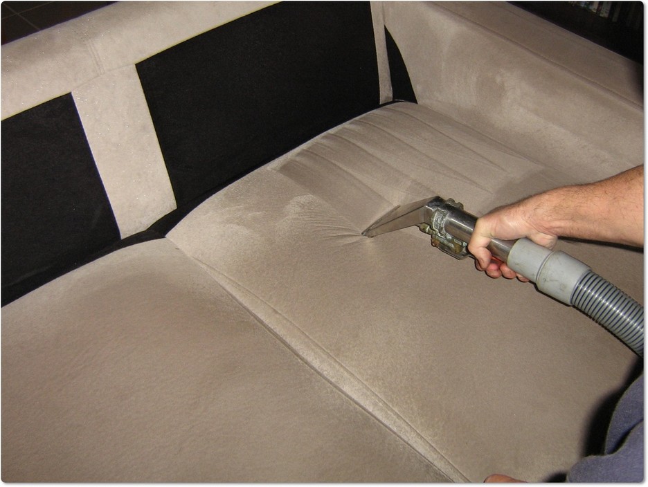 Squeaky Clean Upholstery Pic 1