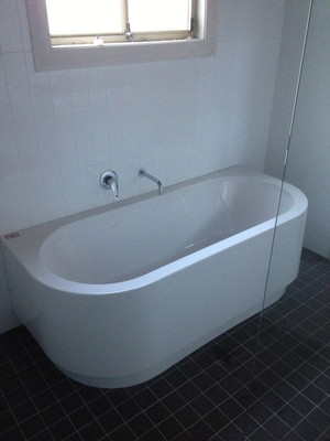 All Coast Plumbing And Gas Pic 5 - Reece Happy D Bath Tub