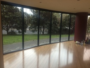 127 Degrees Cleaning Services Pic 2 - Streak free glass tiles and timber floors