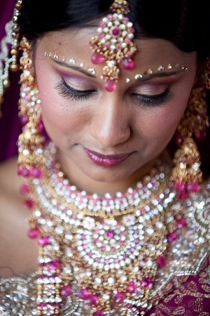 Indian Makeup Artist, Hair Stylist and Henna Pic 3