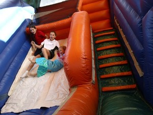 It's Party Time Jumping Castles Pic 3 - Add a caption