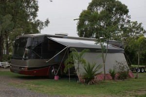 Kangaroo Country Caravan Park Pic 5 - LARGE SITES BUSES RVs