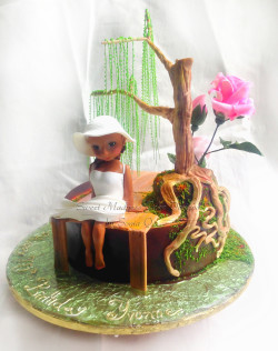 Sweet Madness Cake Designs Pic 2 - Girl on a Jetty ediblecaketoppers sugarflowers femalefigurines handscupted cakesforgirls