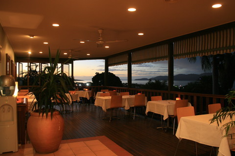 Ridgemont Executive Motel And Restaurant Pic 1 - the restaurant at sunset